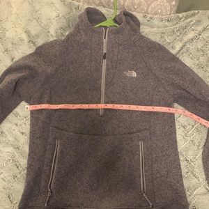 North face M pullover sweater